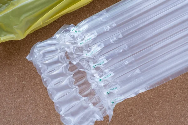 Embalagem de ar translúcido, proteção de mercadorias, embalagem de plástico — Fotografia de Stock