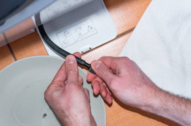 Asıl filtre temizleme çamaşır makinesi bakım taşır