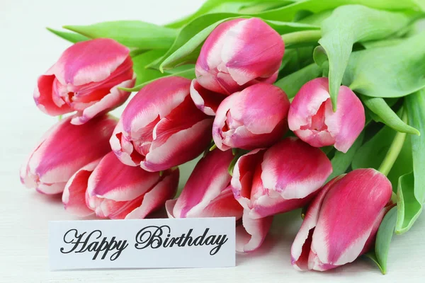 Tarjeta Cumpleaños Feliz Con Tulipanes Rosas — Foto de Stock