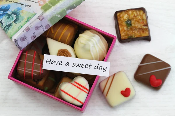Tenha Cartão Dia Doce Com Caixa Chocolates — Fotografia de Stock