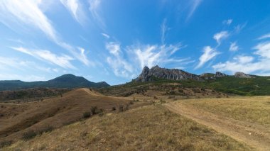Koktebel köyünden Karadağ doğa rezerv görünümü