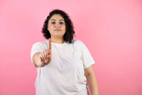 Young Beautiful Woman Isolated Pink Background Showing Pointing Finger Number — Stock Photo, Image