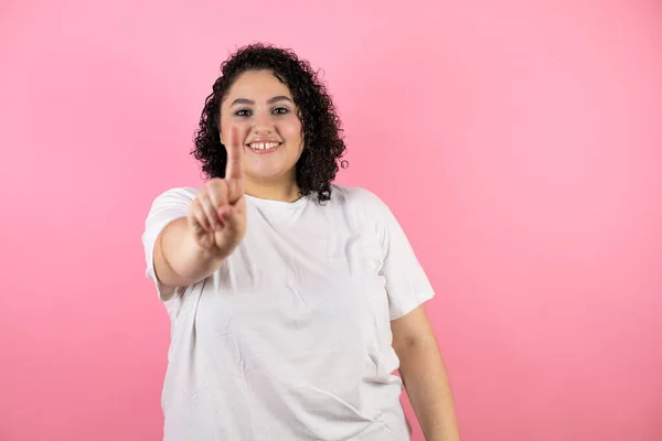 Young Beautiful Woman Isolated Pink Background Showing Pointing Finger Number — Stock Photo, Image