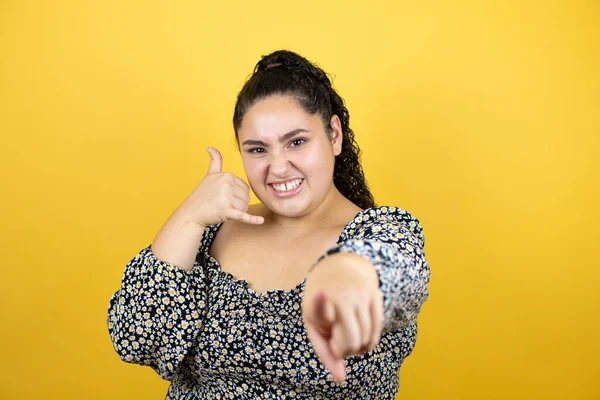 Young Beautiful Woman Curly Hair Isolated Yellow Background Doing Call — Stock Photo, Image