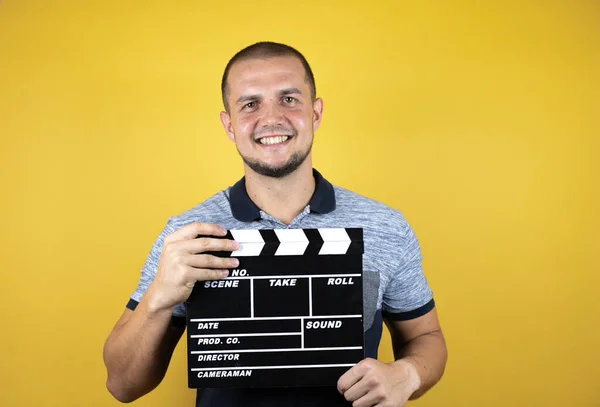 Hombre Ruso Pie Sobre Fondo Amarillo Insolado Pie Sobre Fondo — Foto de Stock