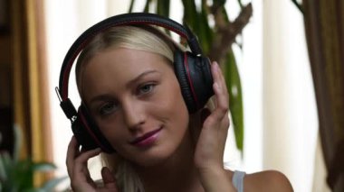 Pretty Woman Sallanıyor, Yavaş Hareket
