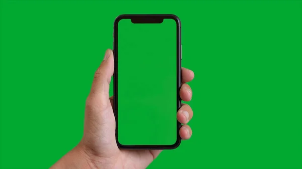 Bir Akıllı Telefon Yeşil Ekran Tutuyor