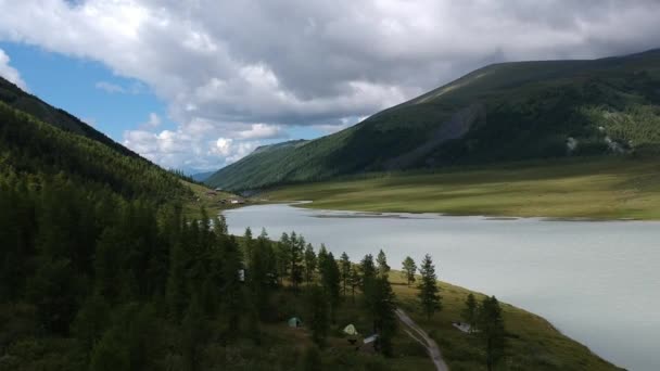 Valleien Van Altai Bergen Rivieren Bossen Velden Meren Zonsondergang Achtergrond — Stockvideo