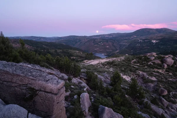 Pohled Pohledu Fafiao Údolí Soumraku Řeka Obklopená Kopci Národním Parku — Stock fotografie