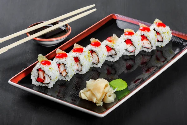 Sushi Roll Sushi Maki Con Col Rizada Mar Carne Cangrejo — Foto de Stock
