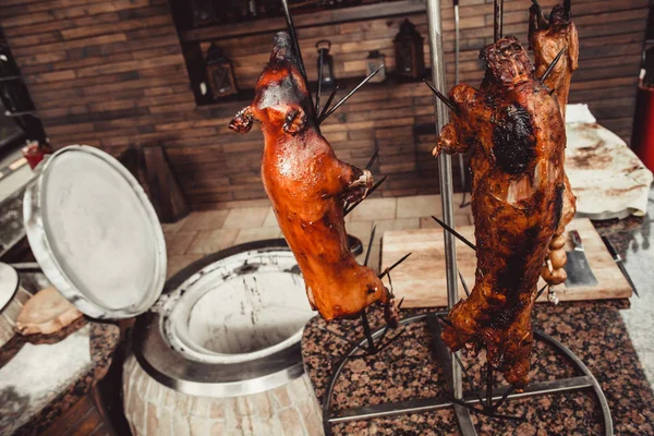 Porco Grelhado Coelho Assado Cordeiro Tradicional Grelhador Quente Pratos Carne — Fotografia de Stock