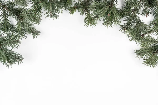 Creatieve Badrand Van Kerstmis Fir Takken Witte Achtergrond Xmas Gelukkig — Stockfoto