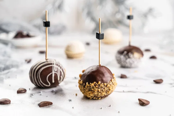Godis boll med choklad. Dessert för semester — Stockfoto