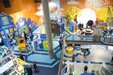 Amsterdam, Hollanda: 12 Eylül 2018: popüler Nemo Bilim Müzesi Amsterdam merkezinde bir görünümünü.