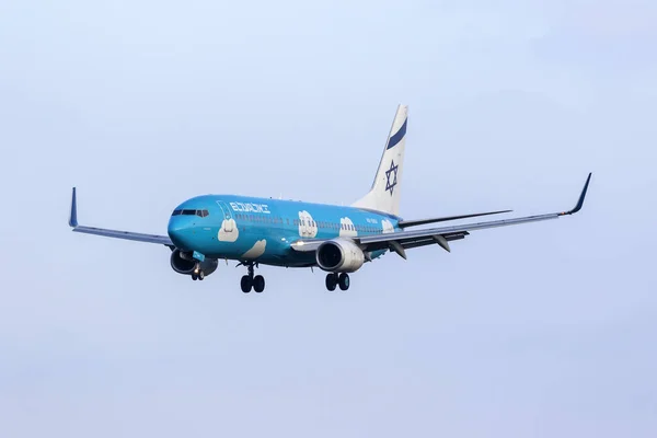 马耳他卢卡 2019年2月22日 以色列铝航空公司波音 737 8Z9 Eku 降落跑道 31号 从以色列抵达 — 图库照片