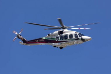 Luqa, Malta - 18 Nisan 2019: Gulf Helicopters Agustawestland Aw-189 (A7-Gab) Malta'nın güneyindeki bir petrol platformuna bir gezi daha düzenledi.