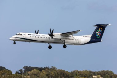 Luqa, Malta - 14 Nisan 2019: Olimpiyat Bombardier Dhc-8-402 Q400 (Reg: Sx-Obb) Atina'dan günlük uçuşuyla geliyor.