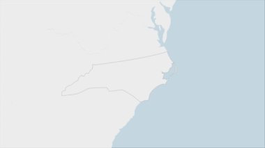 ABD Eyaleti Kuzey Carolina haritası Kuzey Carolina bayrak renkleri ve ülke başkenti Raleigh 'in broşu ile vurgulandı, komşu devletlerle harita.