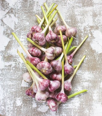 Hafif arkaplanda sarımsak