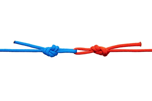 Два Красных Синих Шнура Соединены Узел Шнуре Изолирован Белом Фоне — стоковое фото