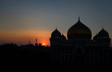 Bandung, Batı Java / Endonezya - 25 Ağustos 2020: Trans Stüdyo Büyük Camii ve çevresi