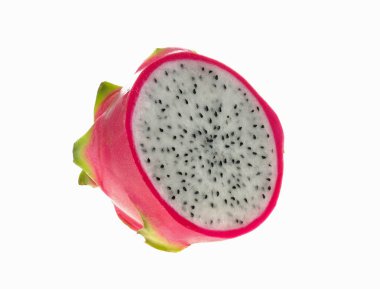 Dragon meyve beyaz arka plan üzerinde ikiye ayırmak.