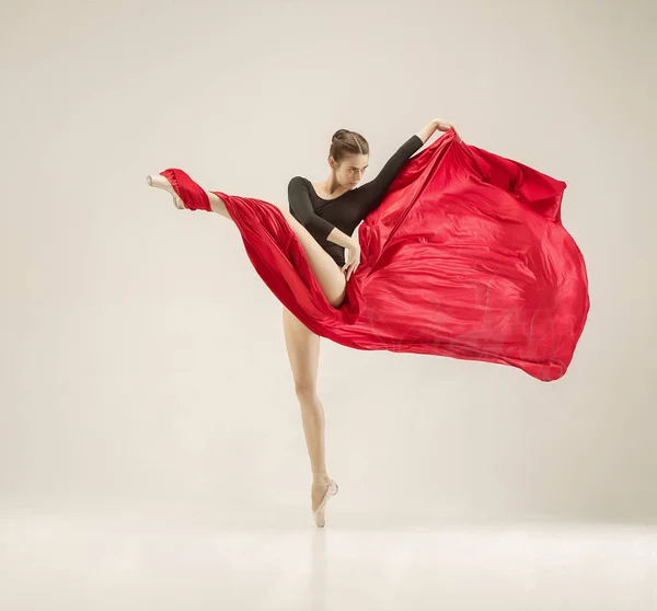 Dançarina Balé Moderna Exercitando Corpo Inteiro Fundo Estúdio Branco Bailarina — Fotografia de Stock