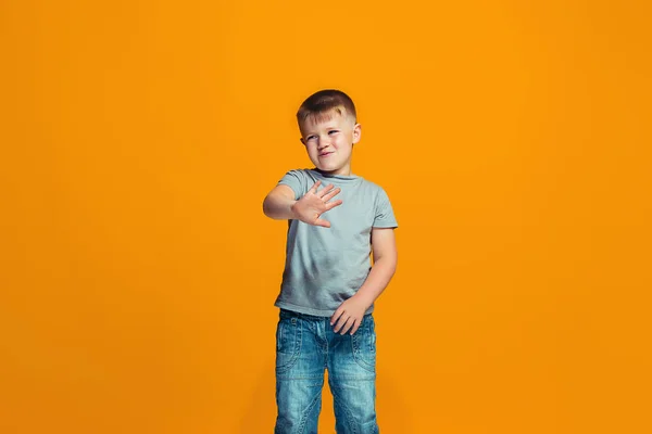 Ernstige doordachte tiener jongen. Twijfel concept. — Stockfoto