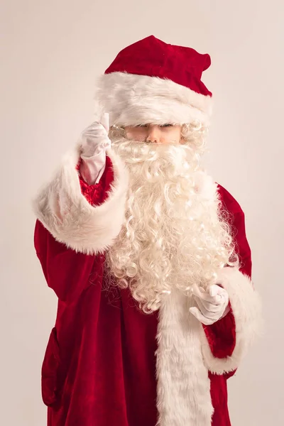 La chica feliz en traje de Santa Claus en el estudio —  Fotos de Stock