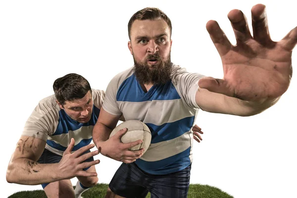 La silhouette de deux joueurs de rugby caucasiens isolés sur fond blanc — Photo