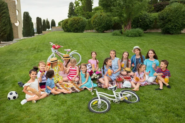 Concepto de moda para niños —  Fotos de Stock