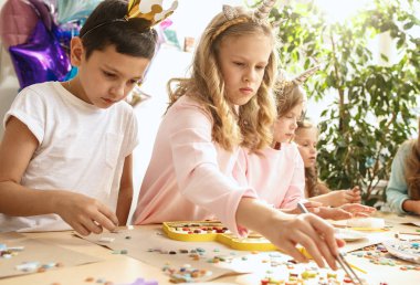 Mozaik puzzle sanat çocuklar, çocuk yaratıcı oyun için.