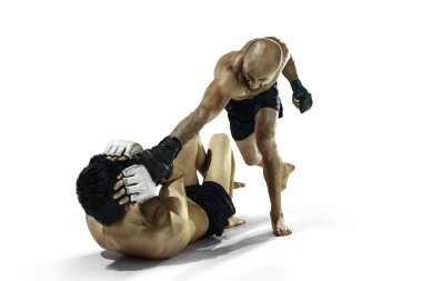 Beyaz stüdyo arka plan üzerinde iki profesyonel boksör boks izole