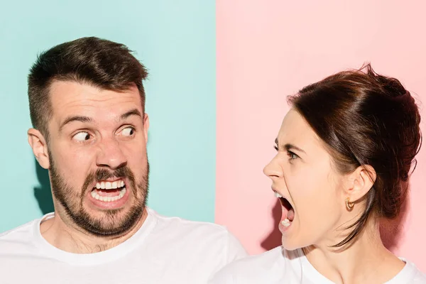 Attractive Angry Couple Fighting Shouting Each Other Quarrel Concept Studio — Stock Photo, Image