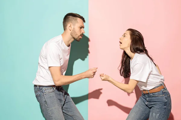 A couple of young man and woman dancing hip-hop at studio. — Stock Photo, Image