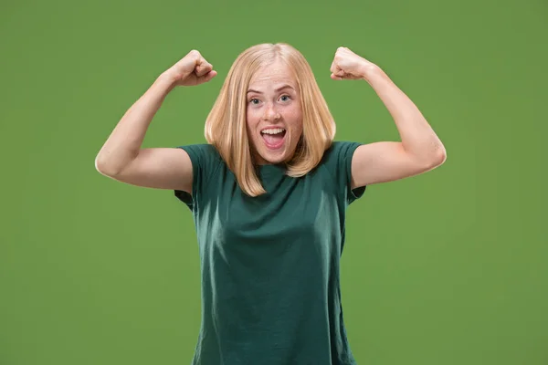 Winnende succes vrouw gelukkig extatische vieren wordt een winnaar. Dynamische energetische afbeelding van vrouwelijke model — Stockfoto