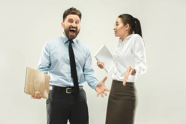 Ganhar mulher de sucesso e homem feliz extático celebrando ser um vencedor . — Fotografia de Stock