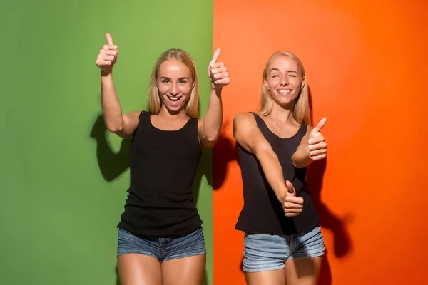 The happy business women standing and smiling — Stock Photo, Image