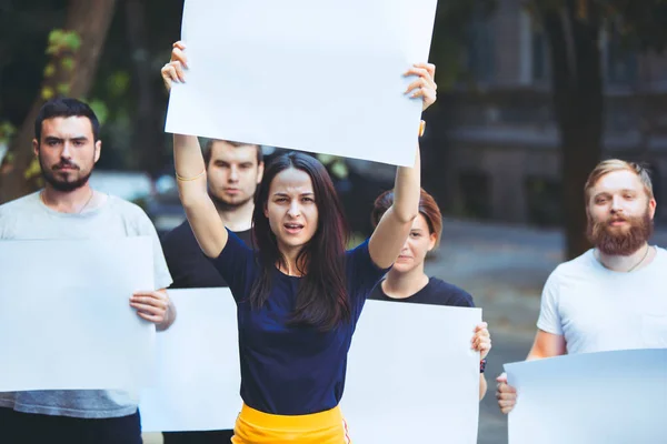Group of protesting young people outdoors — Stock Photo, Image
