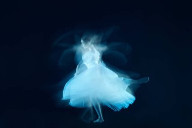 fotoğraf resim - güzel balerin peçe ile şehvetli ve duygusal dansı olarak