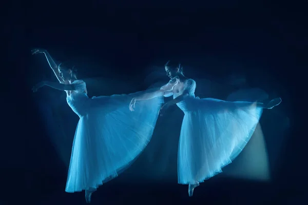 Fotó Art - egy érzéki és érzelmi tánc gyönyörű balerina keresztül a fátyol — Stock Fotó