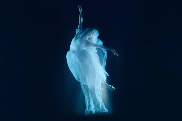 Фотография Искусство Чувственный Эмоциональный Танец Красивой Балерины Через Вуаль Темном — стоковое фото