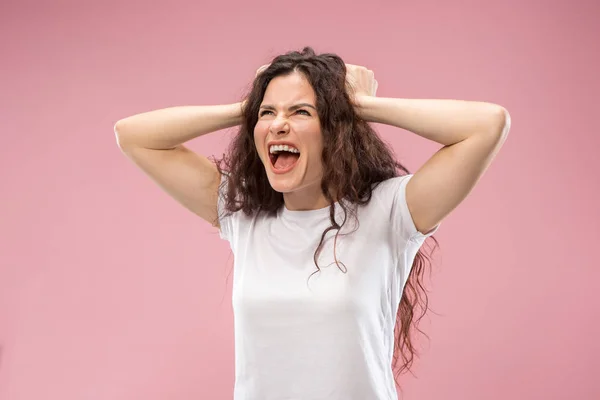 Hermosa mujer mirando desconcertado aislado en rosa —  Fotos de Stock