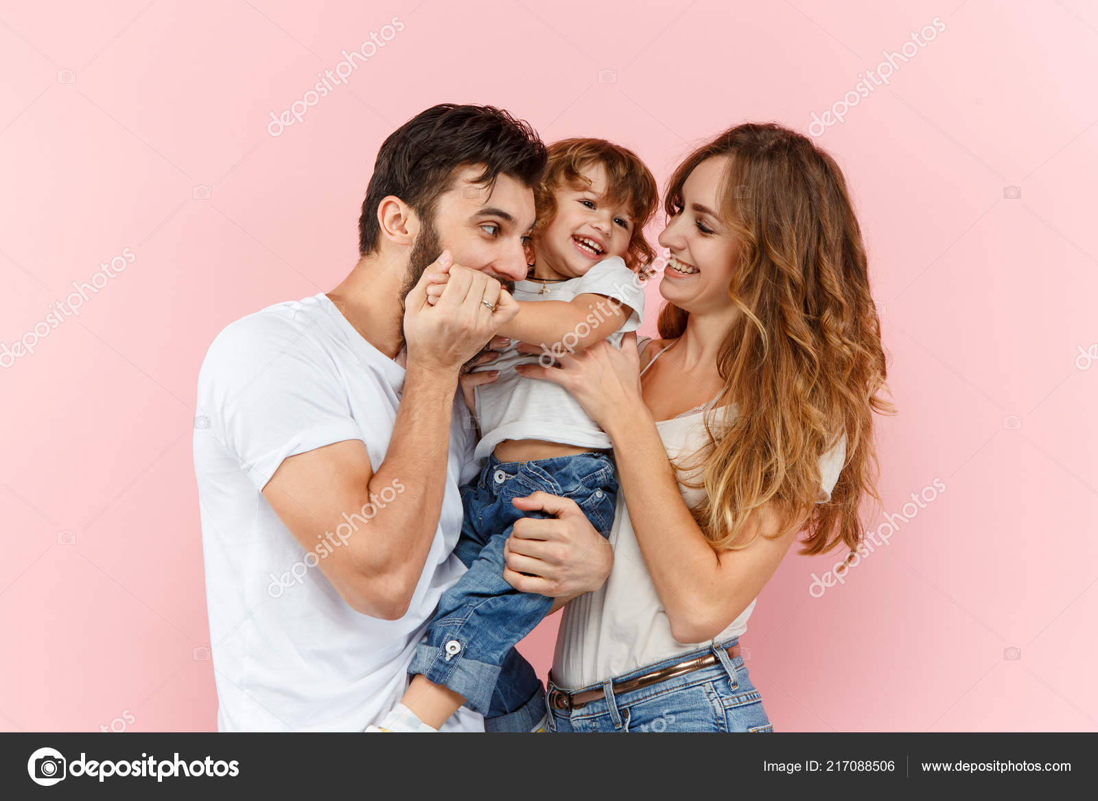Happy Family Pink Studio Background Father Mother Son Posing Together Stock  Photo by ©vova130555@ 217088506