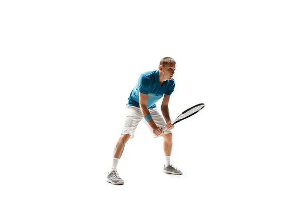 一人の白人男は白い背景に分離されたテニス プレーヤーを再生 — ストック写真