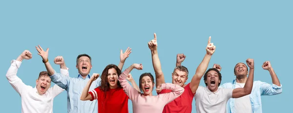 Collage de triunfar hombres y mujeres felices celebrando ser un ganador . —  Fotos de Stock