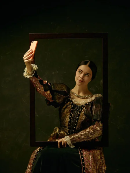 Portrait of a girl wearing a retro princess or countess dress — Stock Photo, Image