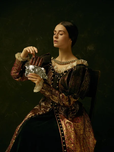 Portrét dívky nosí retro šaty Princezna nebo hraběnka — Stock fotografie