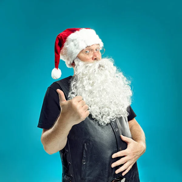 Ritratto di uomo in costume da Babbo Natale — Foto Stock