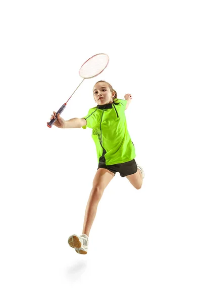 打羽毛球运动员孤立在白色背景上的一个白种人十几岁的年轻女孩女人 — 图库照片